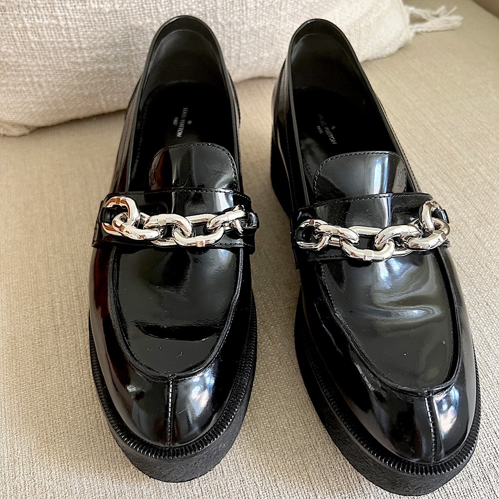 Louis Vuitton Black Patent Leather
Graduate Platform Loafers Size40 - Picture 2 of 4